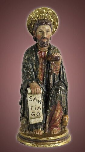 SANTIAGO SENTADO