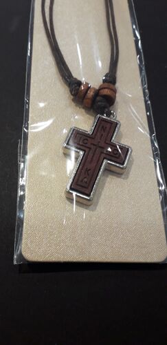 CRUZ MADERA BORDE METAL