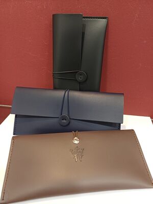 FUNDA PIEL GAFAS CAPILLA